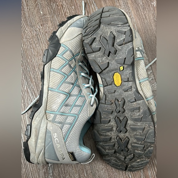 Scarpa Hydrogen GTX Hiking Shoe - Women's, Mid Grey/Still Water - Picture 2 of 4